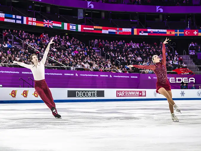 Ice Gallery Skates U.S.