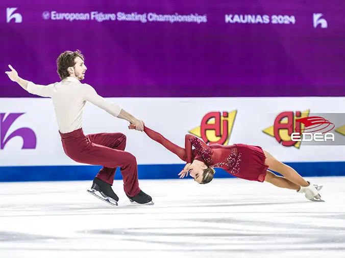 Ice Gallery Skates U.S.