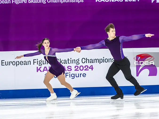 Ice Gallery Skates U.S.