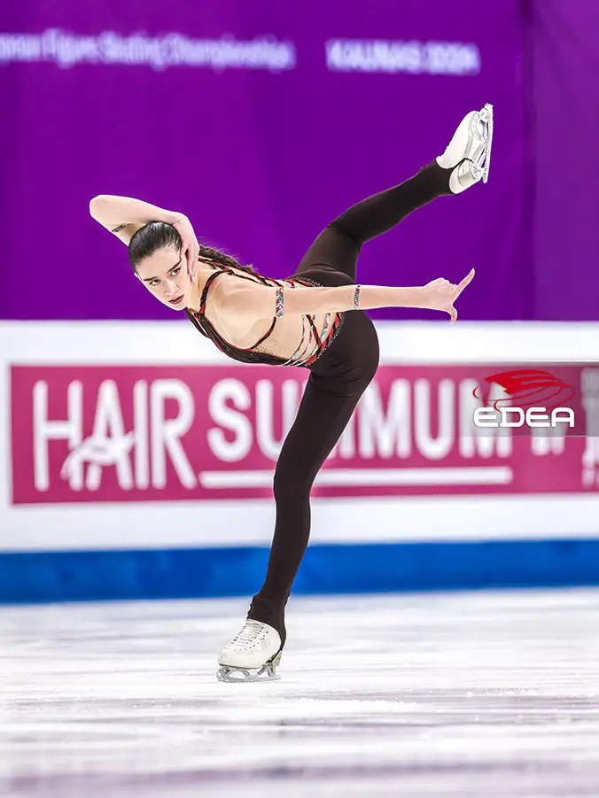 Ice Gallery Skates U.S.
