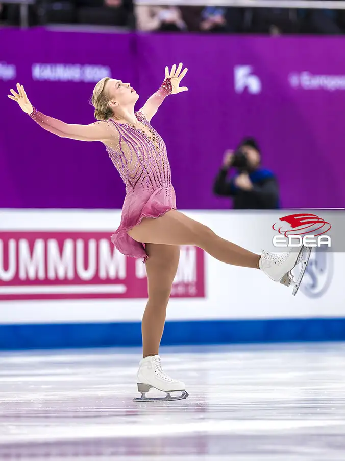 Ice Gallery Skates U.S.