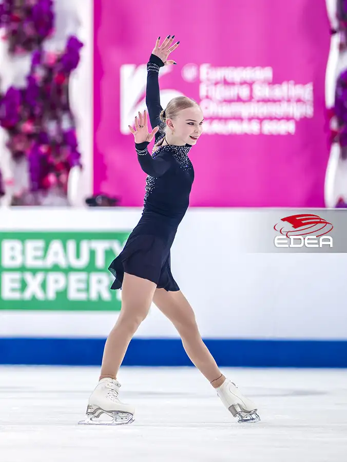 Ice Gallery Skates U.S.