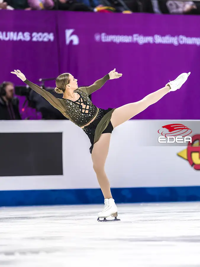 Ice Gallery Skates U.S.