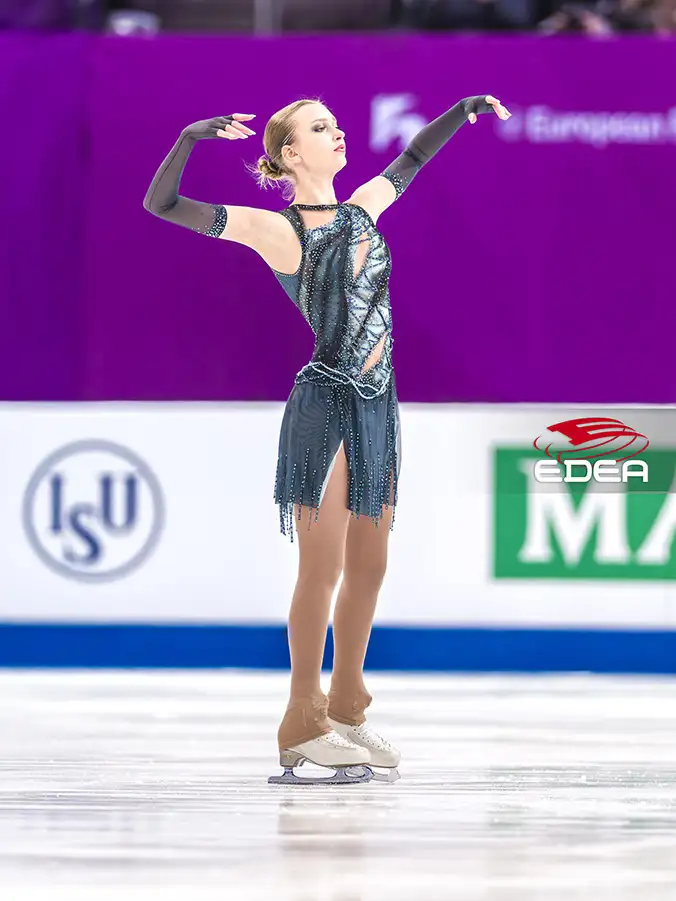 Ice Gallery Skates U.S.