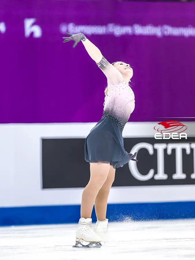 Ice Gallery Skates U.S.