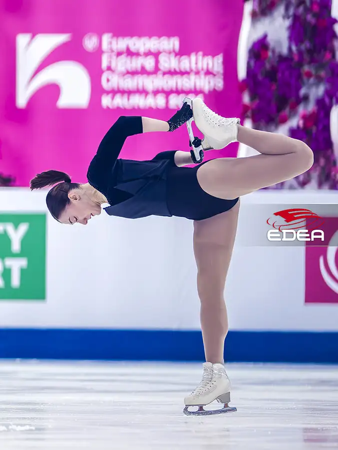 Ice Gallery Skates U.S.